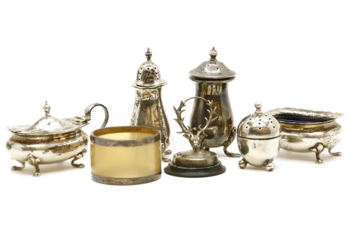 Lot 95 - A collection of silver items