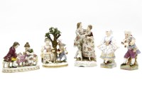 Lot 471 - A group of Continental porcelain