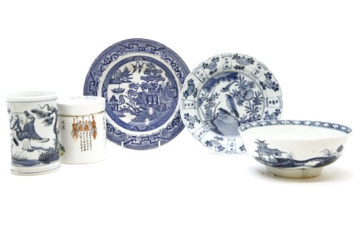 Lot 421 - A collection of Chinese blue and white porcelain