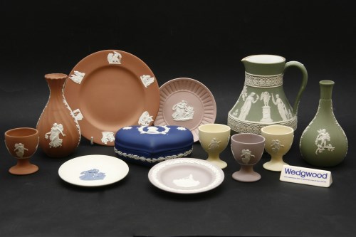 Lot 367 - A large collection of Wedgwood jasperware items in various colours; black basalt