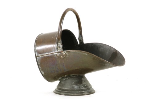 Lot 211 - A 19th century copper coal scuttle