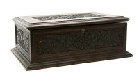 Lot 322 - A walnut jewellery casket