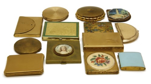 Lot 89 - A collection of gilt and yellow metal vintage compacts to include enamelled examples