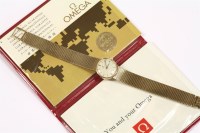 Lot 289 - A ladies 9ct gold Omega mechanical bracelet watch
