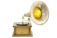 Lot 628 - An oak cased horn gramophone