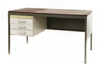 Lot 664 - An Olivetti Synthesis desk