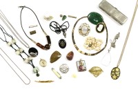Lot 282 - A collection of costume jewellery