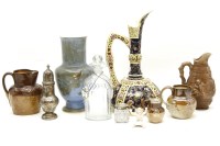 Lot 554 - A collection of ceramics