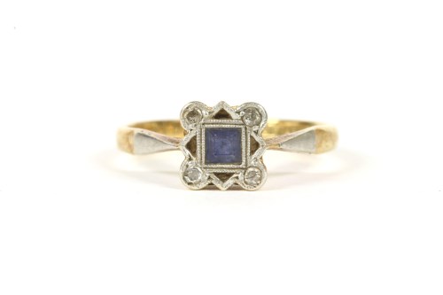 Lot 14 - An Art Deco gold sapphire and diamond square cluster ring