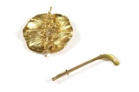 Lot 9 - A 9ct gold poppy style flower head brooch