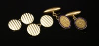 Lot 198 - A pair of Art Deco gold enamelled chain cufflinks