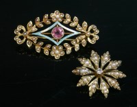 Lot 102 - An Edwardian gold, pink tourmaline, split pearl and enamel lozenge shaped brooch