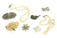 Lot 90 - A collection of costume jewellery