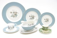Lot 198 - A collection of tea and dinnerware