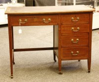 Lot 400 - An Edwardian inlaid mahogany desk
