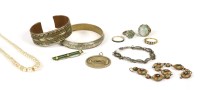 Lot 99 - A collection of jewellery