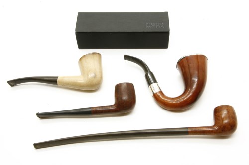 Lot 119 - A collection of four pipes