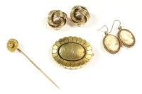 Lot 33 - A collection of gold jewellery