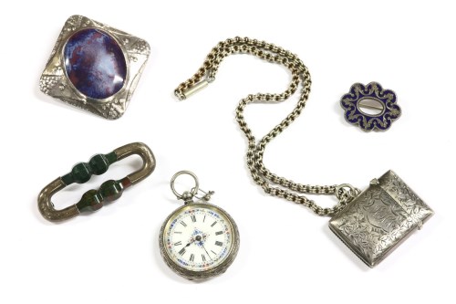 Lot 35 - A collection of silver jewellery to include a silver Ruskin style brooch