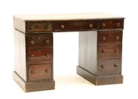 Lot 555 - An early 20th Century mahogany pedestal desk