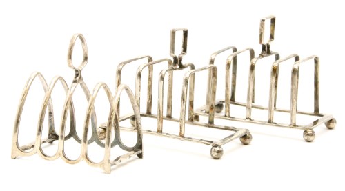 Lot 48 - A pair of silver toast racks