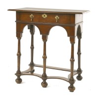 Lot 583 - An oak side table
