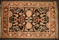 Lot 894 - A Sultanabad rug