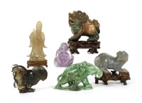 Lot 115 - A collection of Chinese hardstone carvings