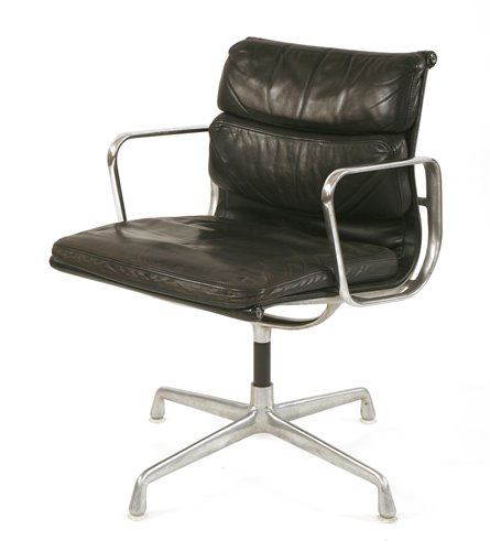 Lot 263 - A desk chair