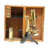 Lot 337 - A collection of microscopes