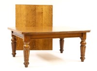 Lot 538 - A Victorian oak windout dining table