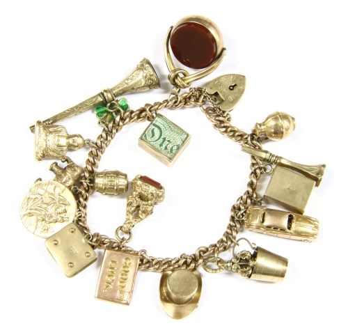 Lot 22 - A 9ct gold curb link bracelet with padlock
