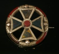 Lot 118 - A Victorian Scottish gold hardstone brooch
