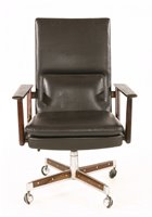 Lot 278 - An 'Executive' rosewood and leather desk chair