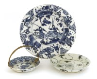 Lot 249 - A Chinese blue and white dish
