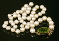 Lot 162 - A single row graduated cultured pearl necklace