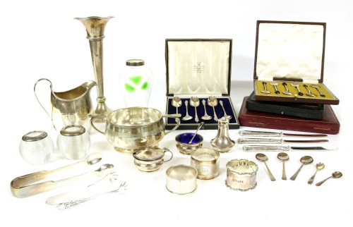 Lot 206 - A collection of silver items