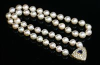 Lot 335 - A single row uniform cultured pearl necklace
