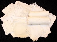 Lot 360 - A collection of vintage linen