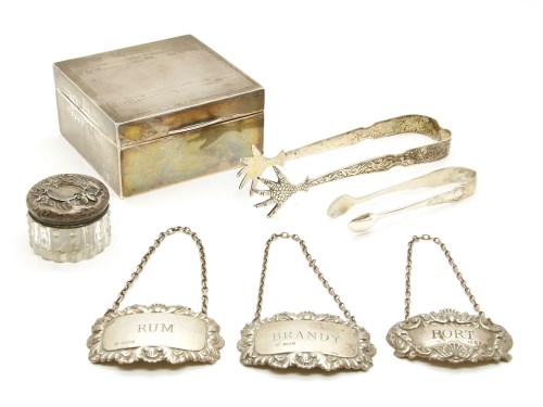 Lot 183 - A quantity of silver items