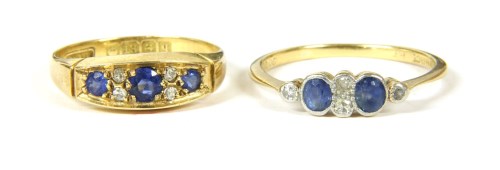 Lot 34 - An 18ct gold three stone sapphire ring