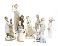 Lot 298 - A collection of Lladro figures