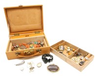 Lot 145 - A collection of costume jewellery to include a gold cased onyx intaglio seal
