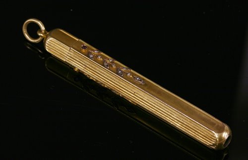 Lot 91 - A gold cased telescopic action pencil