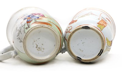 Lot 186 - A pair of Chinese export porcelain mugs