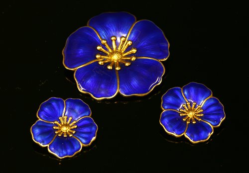Lot 143 - A Danish sterling silver and enamel dog rose brooch and earring suite