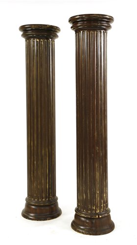 Lot 550 - A pair of large fluted columns