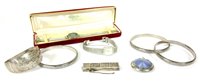 Lot 50 - A collection of jewellery