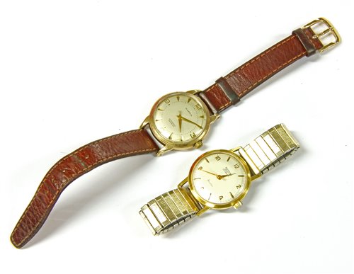 Lot 5 - A 9ct gold Mappin & Webb automatic strap watch