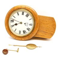 Lot 387 - A Great Eastern Railway oak cased single fusee railway clock